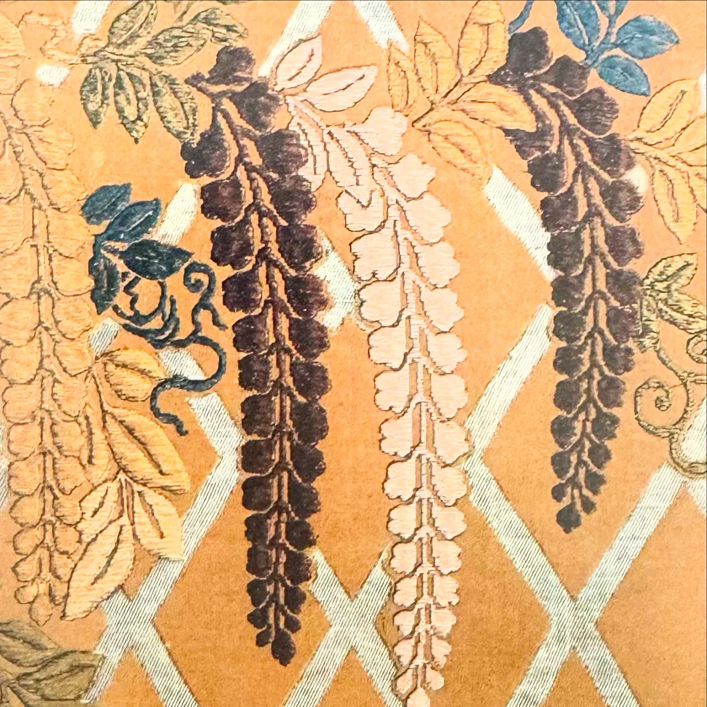 رسم الوستيريا من Le Japon Artistique، أحد الكتب التي استخدمها إخوة كارتييه للإلهام