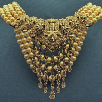 عقد لؤلؤ طبيعي صُنع لـ Marjorie Merriweather Post