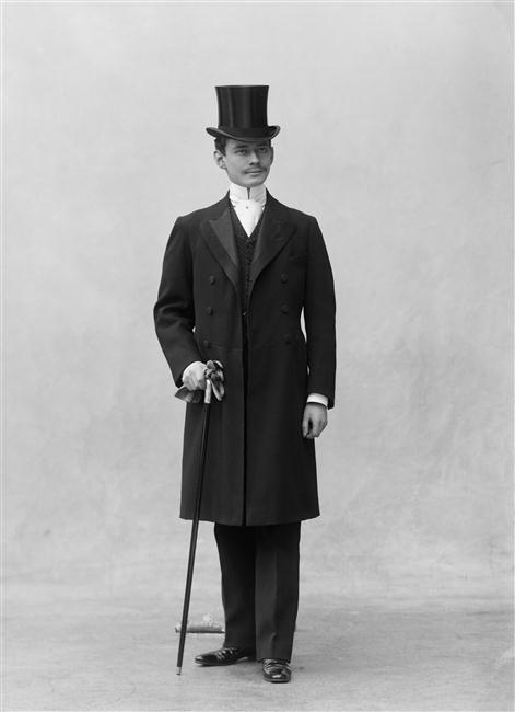 루이 카르티에 (6 June 1875 – 23 July 1942)